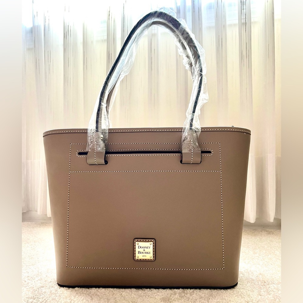 Dooney & Bourke Light Taupe handbag